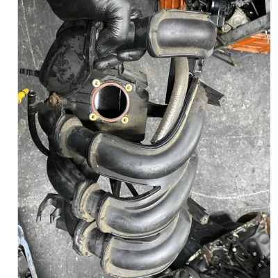Volvo S40 1.6 Benzinli Ortadan Kelebekli Çıkma Emme Manifoldu Volvo